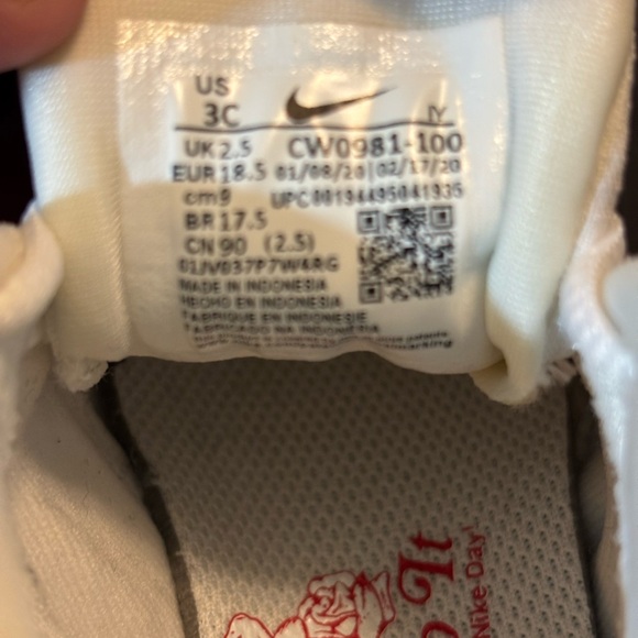 Nike Baby White and Red Walker Shoes EUC - Picture 6 of 7